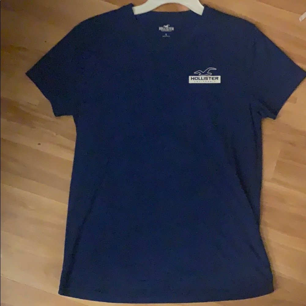 Blue hollister T-shirt